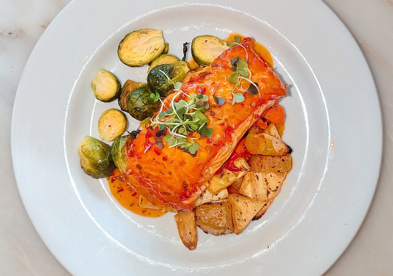Pan-seared glazed salmon with vegetables